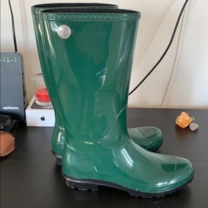 Uggs rain boots